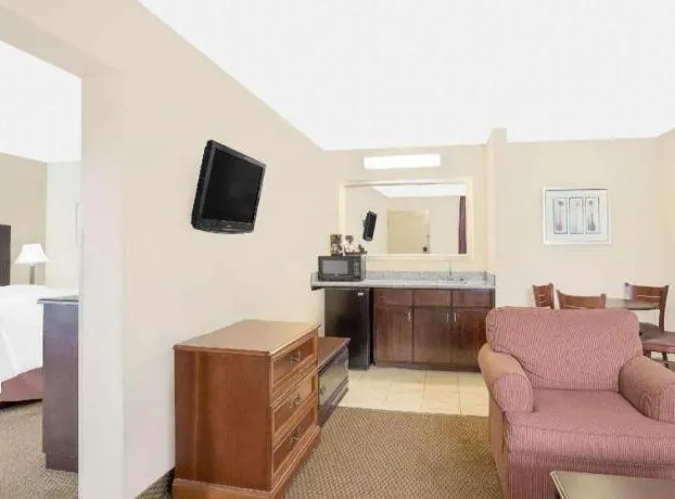 Baymont by Wyndham Greenville hotel detail image 1