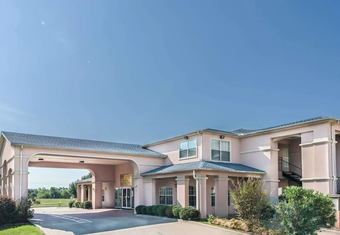 Super 8 by Wyndham Greenville hotel hero