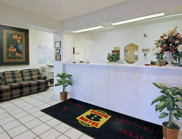 Super 8 by Wyndham Greenville hotel detail image 3