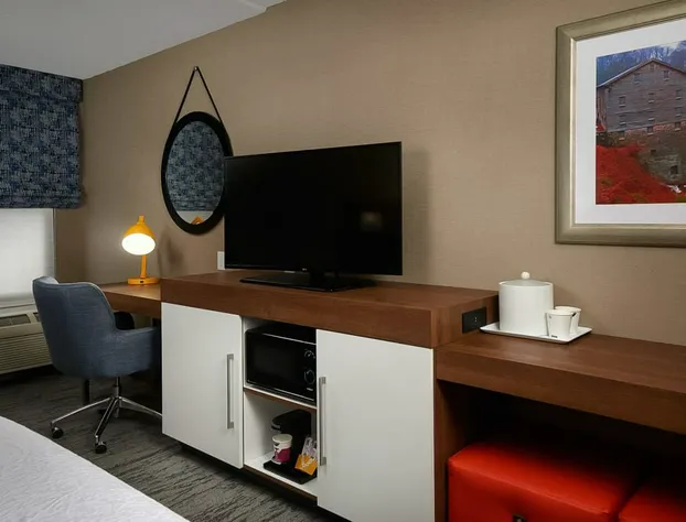 Hampton Inn by Hilton Youngstown-West I-80 hotel detail image 2