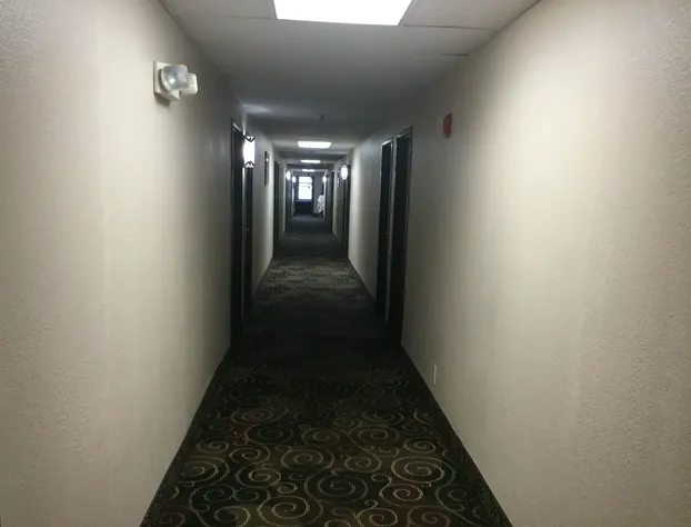 Super 8 by Wyndham Youngstown/Austintown hotel detail image 4