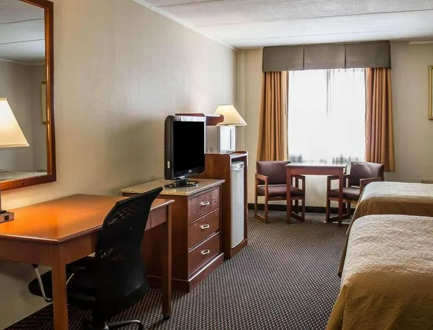 Baymont by Wyndham Youngstown hotel detail image 1