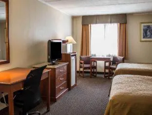 Baymont by Wyndham Youngstown hotel detail image 1