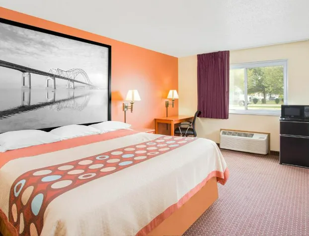 Super 8 by Wyndham Waverly hotel detail image 3