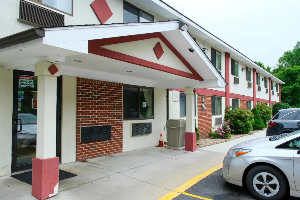 Gardner Inn hotel hero