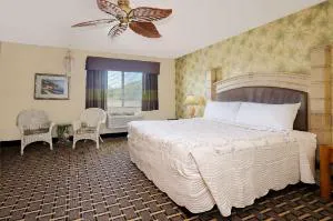 Super 8 by Wyndham Cloquet hotel detail image 1