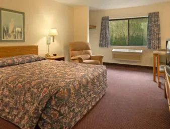 Super 8 by Wyndham Cloquet hotel detail image 3