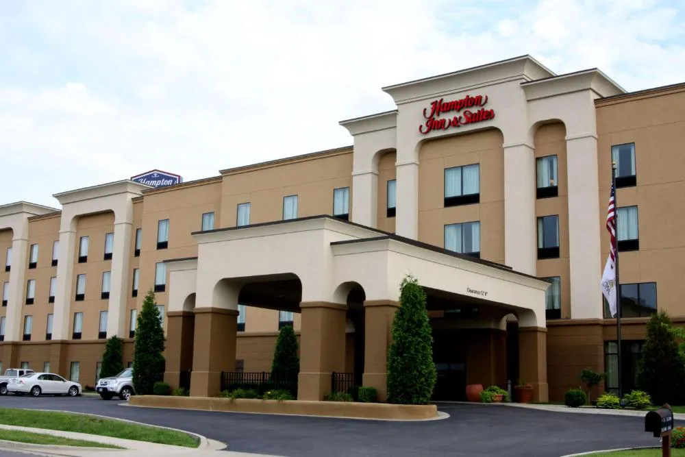 Hampton Inn & Suites Paducah hotel hero