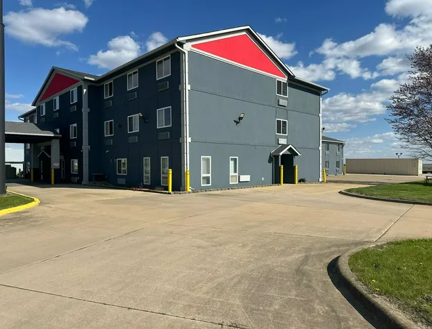 Burgundy Inn & Suites By OYO El Paso hotel detail image 4