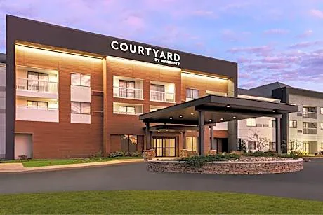 Courtyard By Marriott Tupelo hotel hero