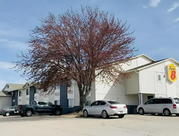 Super 8 by Wyndham Smithville/Kansas City hotel detail image 2