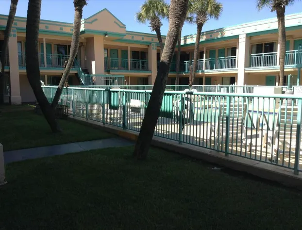 Royal Palace Inn & Suites hotel detail image 1