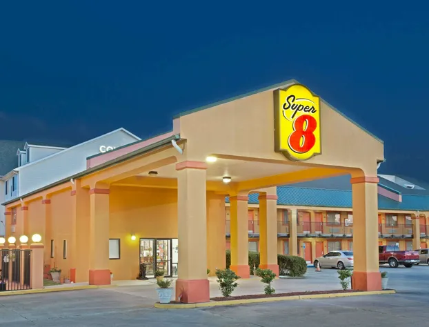 Super 8 by Wyndham Covington hotel detail image 1