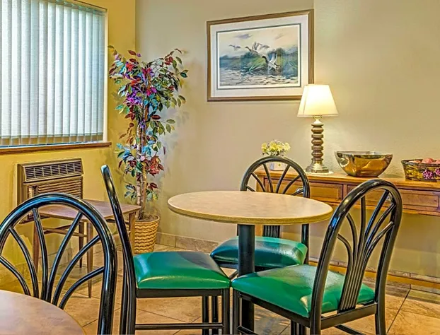 Super 8 by Wyndham Glencoe hotel detail image 1