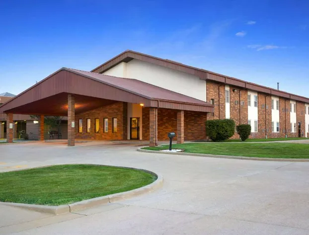 Super 8 by Wyndham Tuscola hotel detail image 1