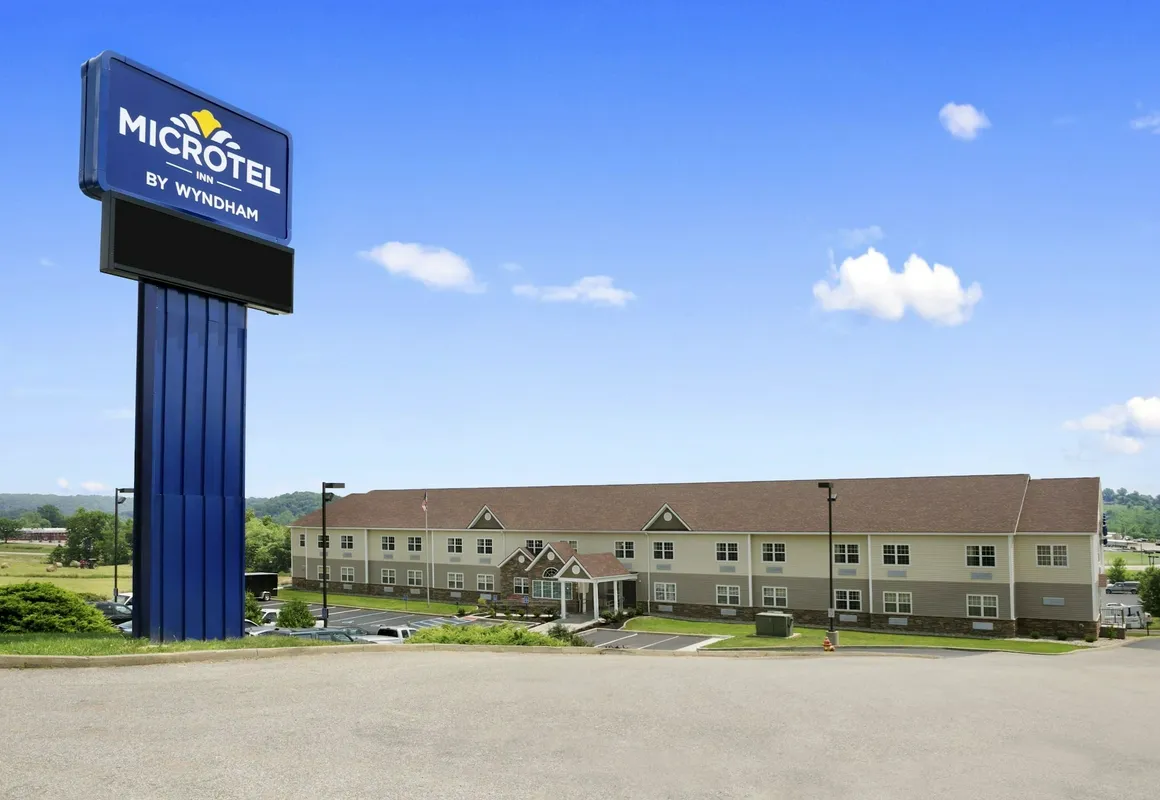 Microtel Inn By Wyndham Mineral Wells/Parkersburg hotel hero