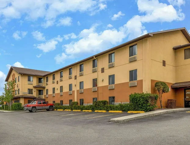 Super 8 by Wyndham Butte MT hotel detail image 3