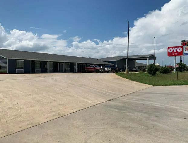 OYO Hotel Pearsall I-35 West hotel detail image 1