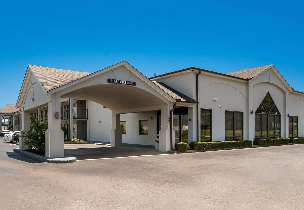 Quality Inn Southaven - Memphis South hotel hero