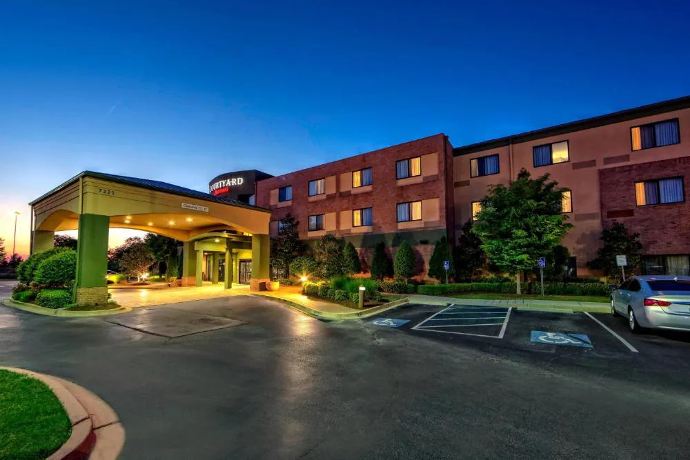 Courtyard by Marriott Memphis Southaven hotel hero