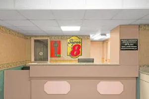 Super 8 by Wyndham Wapakoneta hotel detail image 1