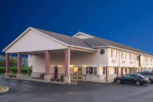 Super 8 by Wyndham Wapakoneta hotel detail image 3