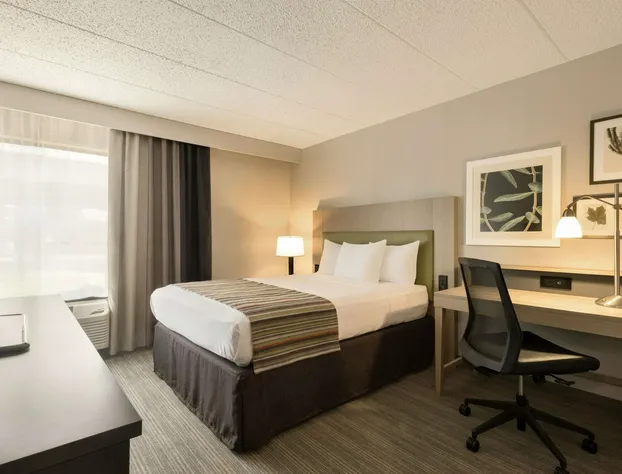 Country Inn & Suites by Radisson, La Crosse, WI hotel detail image 4