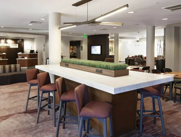 Courtyard by Marriott Valdosta hotel detail image 3