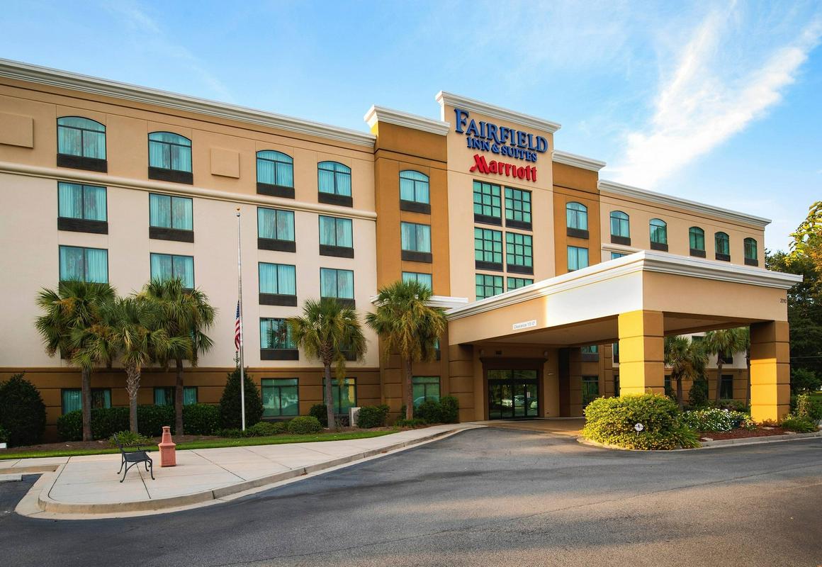 Fairfield Inn & Suites Valdosta hotel hero