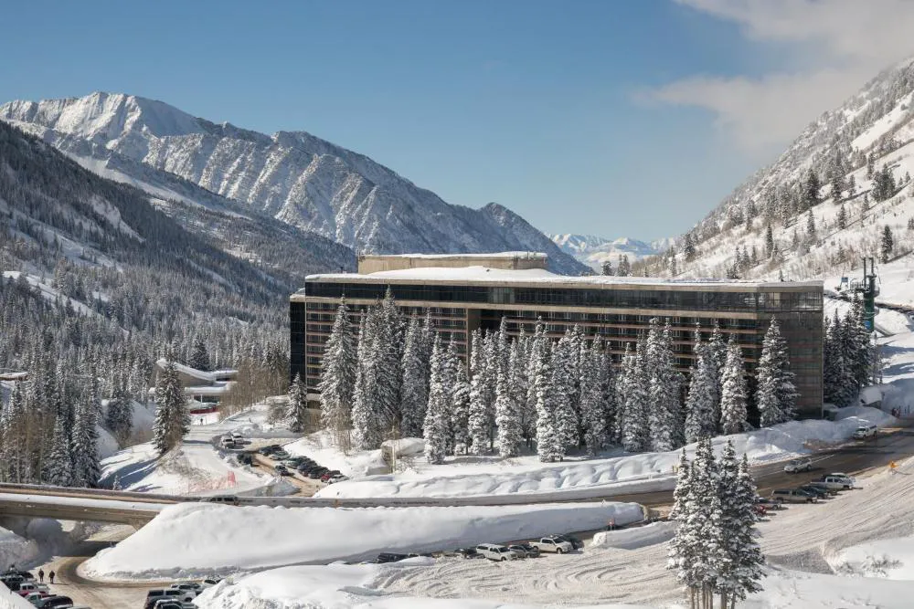 The Cliff Lodge and Spa hotel hero