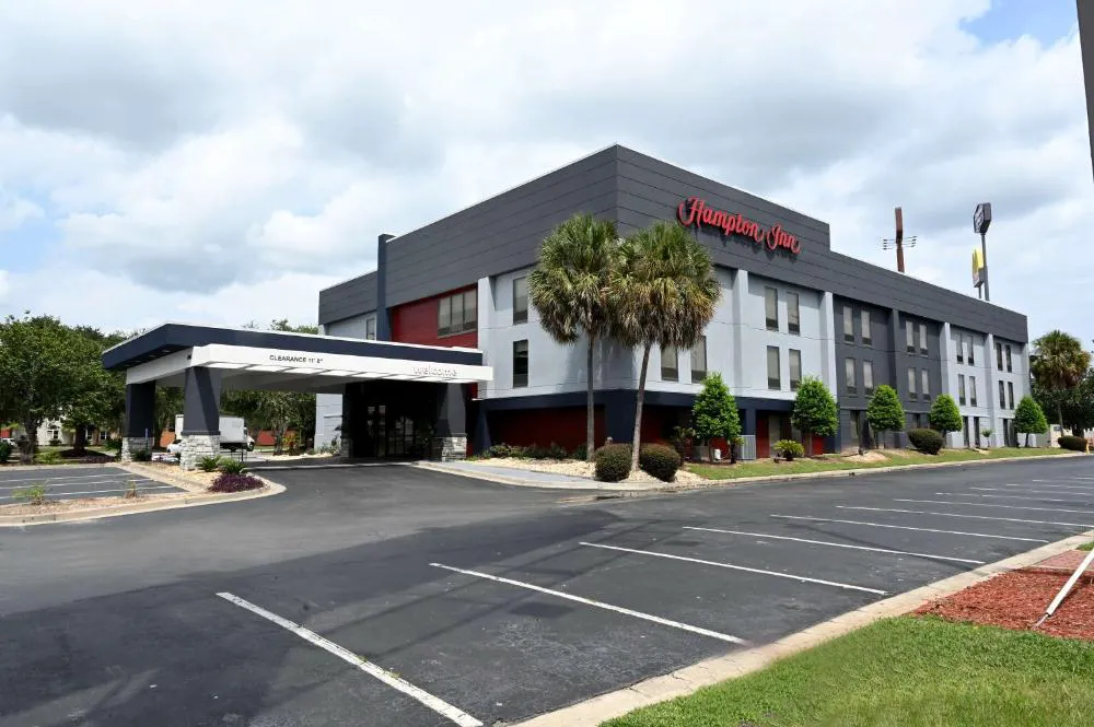 Hampton Inn Valdosta/Lake Park Area hotel hero