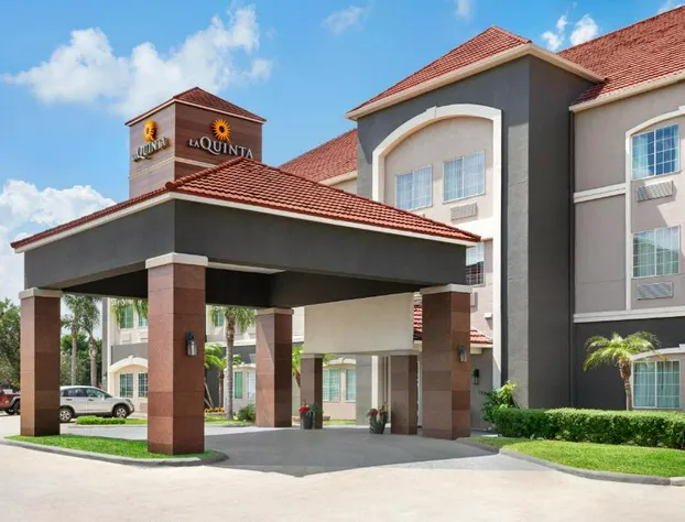 La Quinta Inn & Suites by Wyndham Brownsville North hotel detail image 3