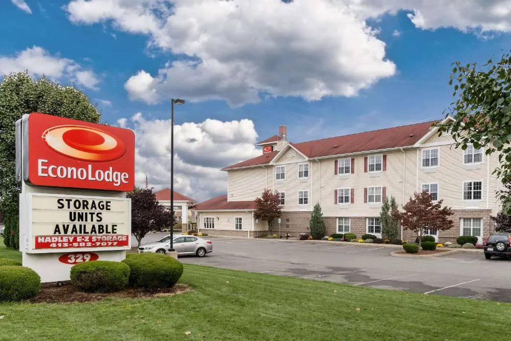 Econo Lodge Hadley near University hotel hero