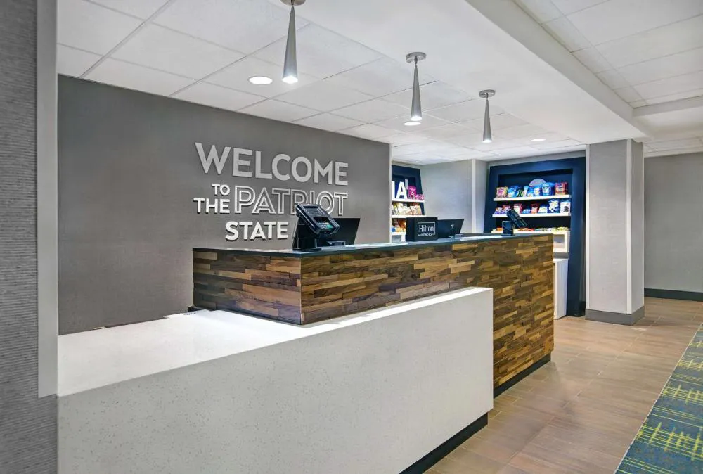 Hampton Inn Westfield hotel hero