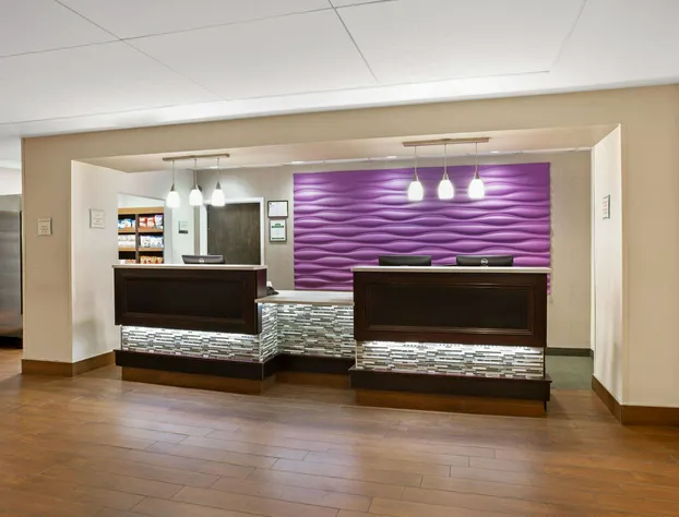 La Quinta Inn & Suites by Wyndham Springfield MA hotel detail image 4