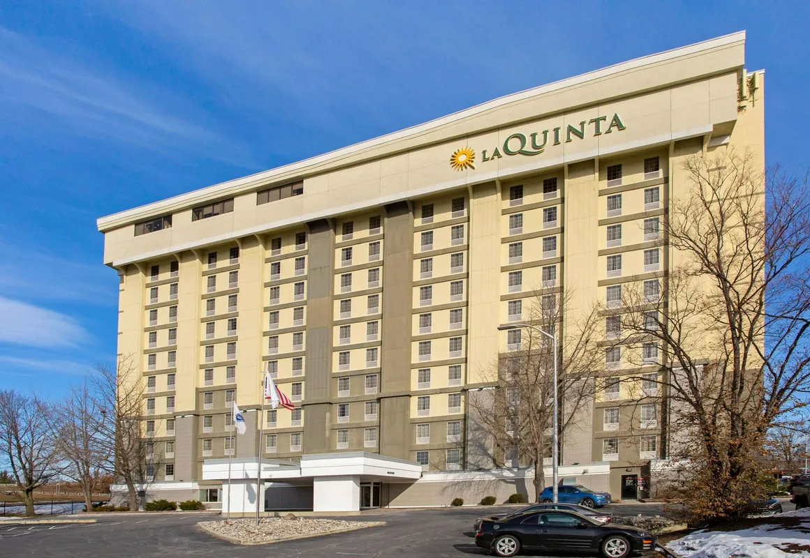 La Quinta Inn & Suites by Wyndham Springfield MA hotel hero
