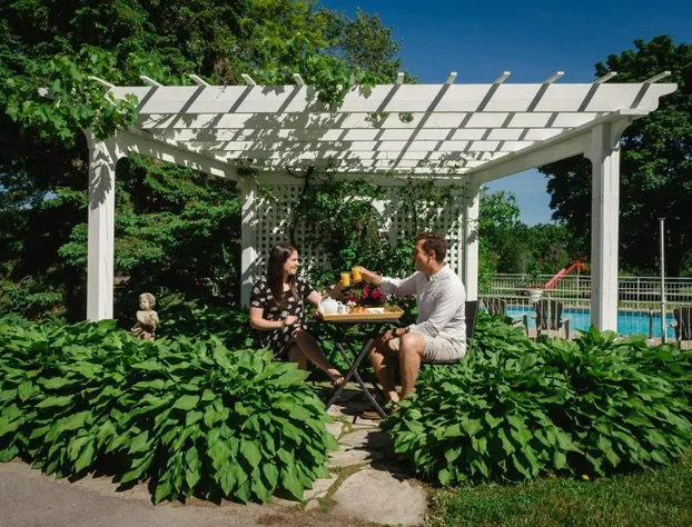 Green Acres Inn hotel detail image 1