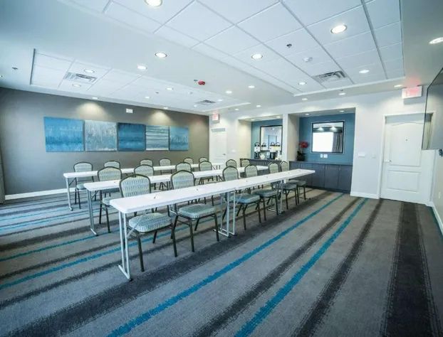 Hampton Inn & Suites Tempe/Phoenix Airport, AZ hotel detail image 2