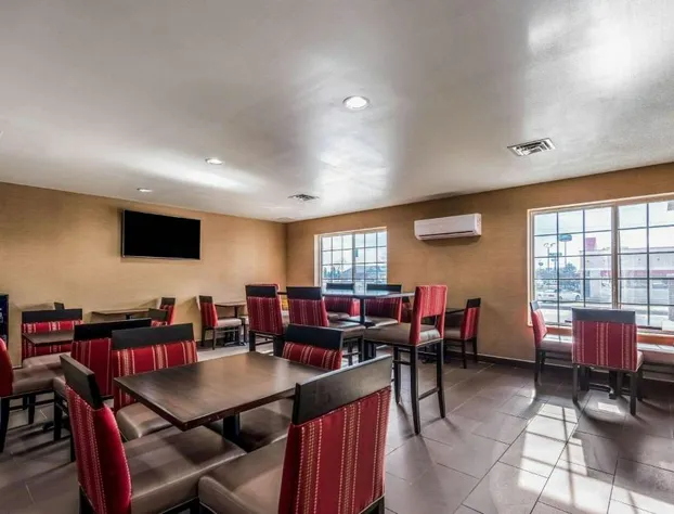 Comfort Inn & Suites Dayton North hotel detail image 4