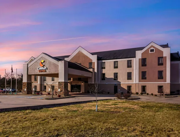 Comfort Suites South Point - Huntington hotel detail image 1