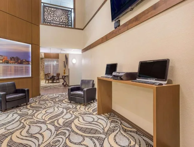 Wyndham Garden Madison Fitchburg hotel detail image 4