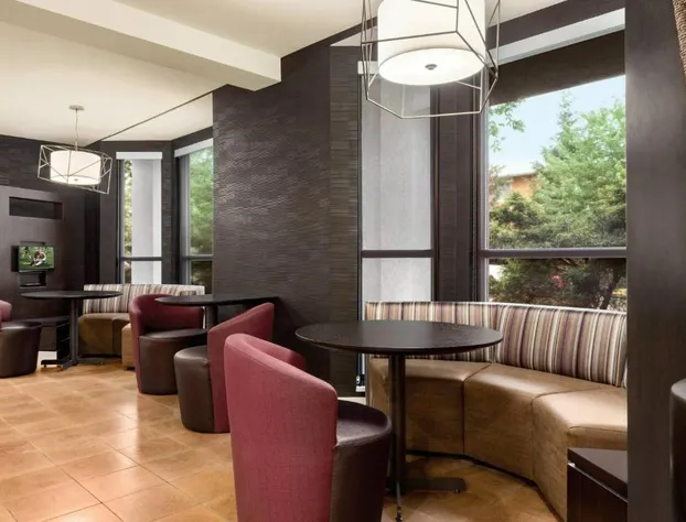 Courtyard by Marriott Dayton North hotel detail image 2