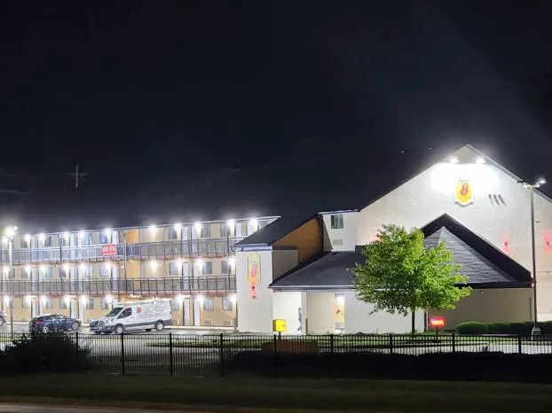 Super 8 by Wyndham Vandalia/Dayton International Airport hotel detail image 1