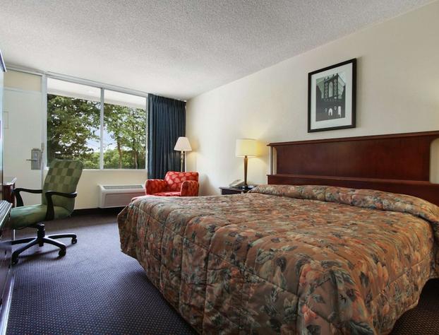 Super 8 by Wyndham Dover hotel detail image 3
