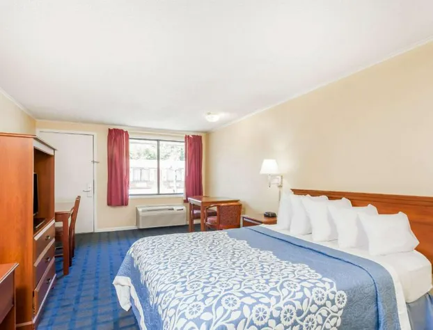 Days Inn by Wyndham Dover Downtown hotel detail image 3