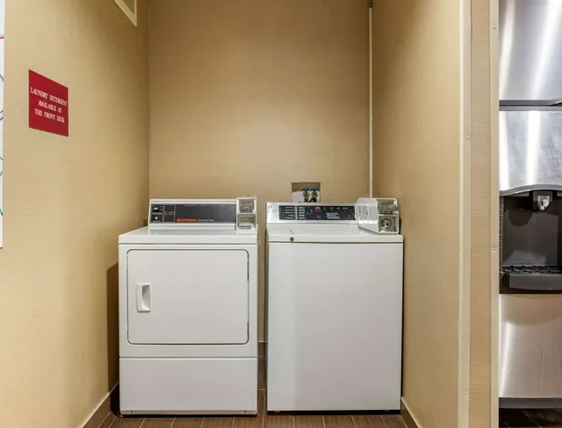 Comfort Suites Dover University Area hotel detail image 4