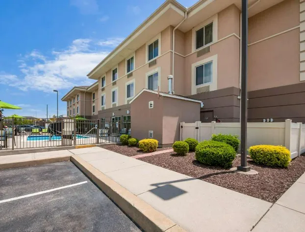 Sleep Inn & Suites Dover University Area hotel detail image 4