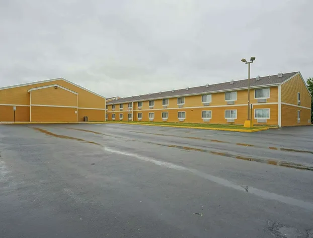 Quality Inn & Suites Harrington - Milford hotel detail image 1