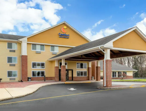 Comfort Inn & Suites Milford hotel detail image 1