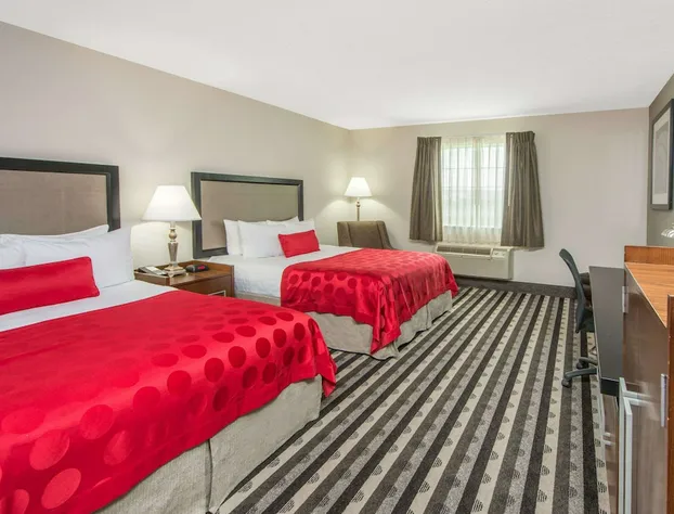 Ramada by Wyndham Springfield North hotel detail image 4